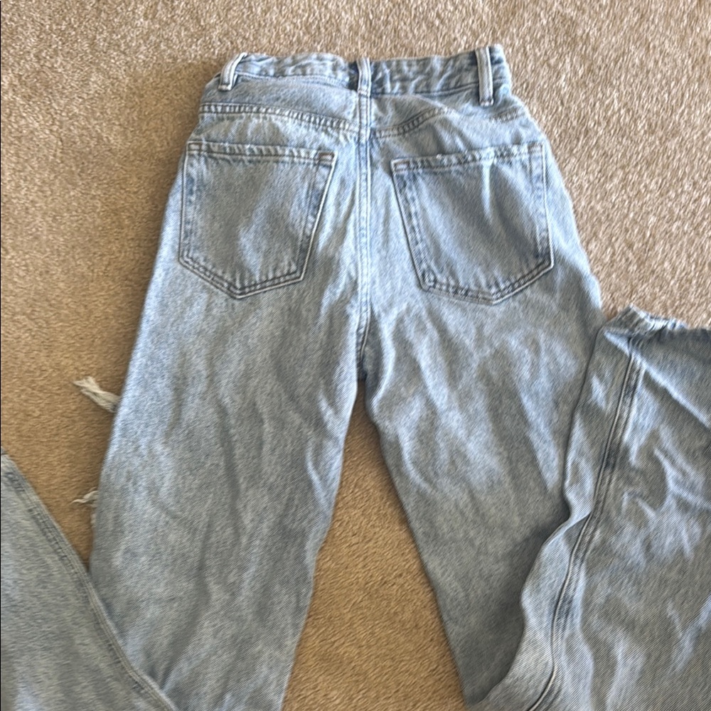 PacSun Blue Boyfriend Jeans with Distressed Details - Picture 3 of 3